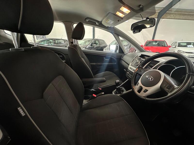 KIA VENGA