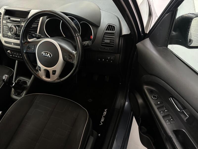 KIA VENGA