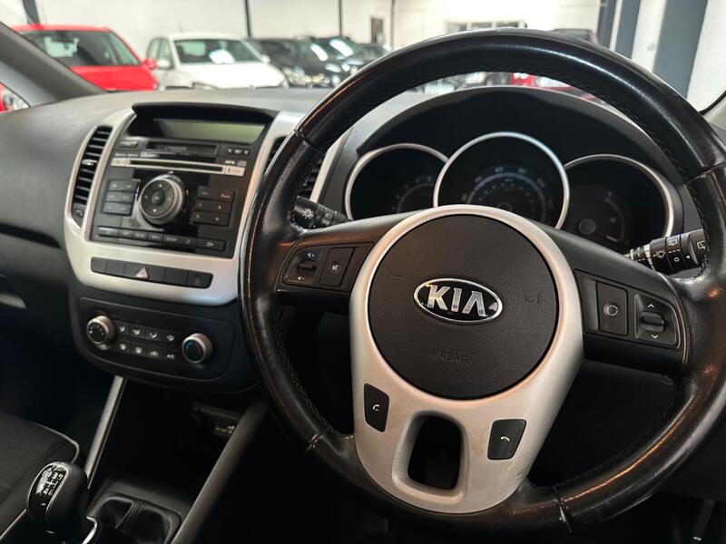 KIA VENGA