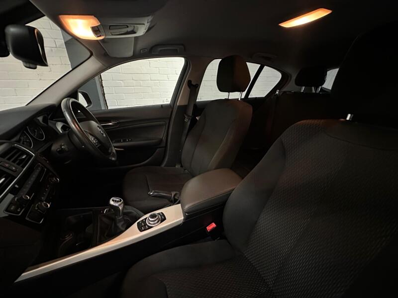 BMW 1 SERIES