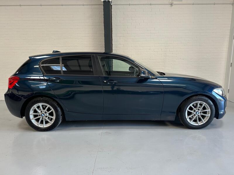 BMW 1 SERIES