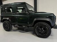 LAND ROVER DEFENDER 90