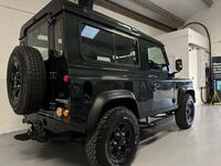 LAND ROVER DEFENDER 90