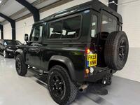 LAND ROVER DEFENDER 90