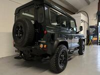 LAND ROVER DEFENDER 90