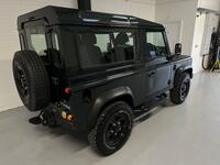 LAND ROVER DEFENDER 90