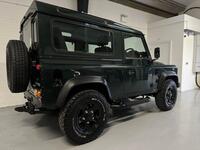 LAND ROVER DEFENDER 90
