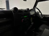 LAND ROVER DEFENDER 90
