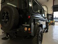 LAND ROVER DEFENDER 90