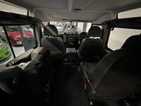 LAND ROVER DEFENDER 90
