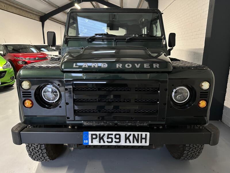 LAND ROVER DEFENDER 90