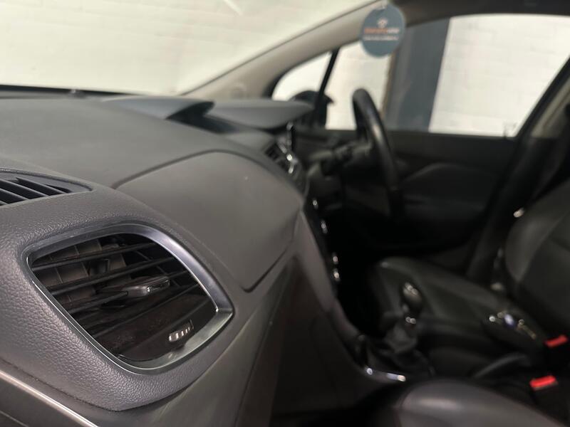 VAUXHALL MOKKA