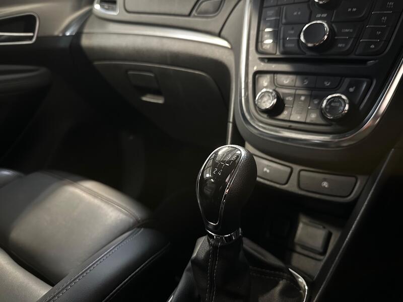 VAUXHALL MOKKA