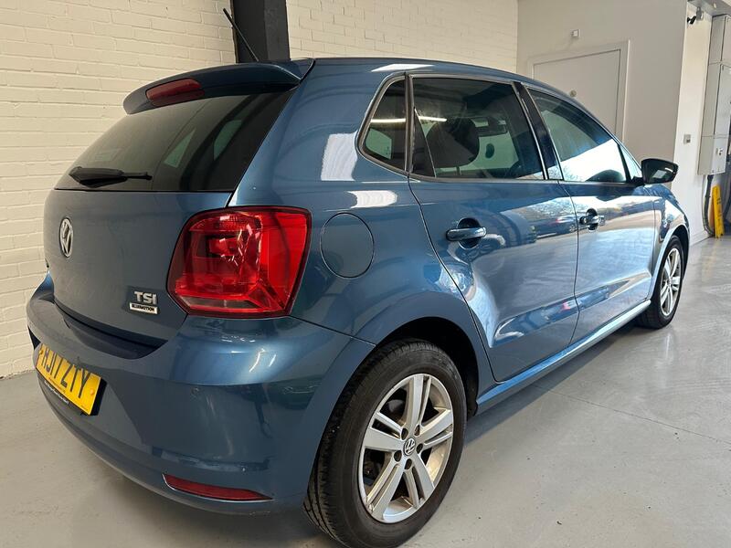VOLKSWAGEN POLO