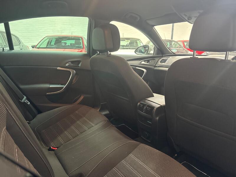 VAUXHALL INSIGNIA