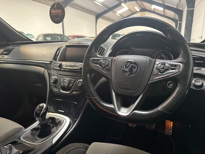 VAUXHALL INSIGNIA