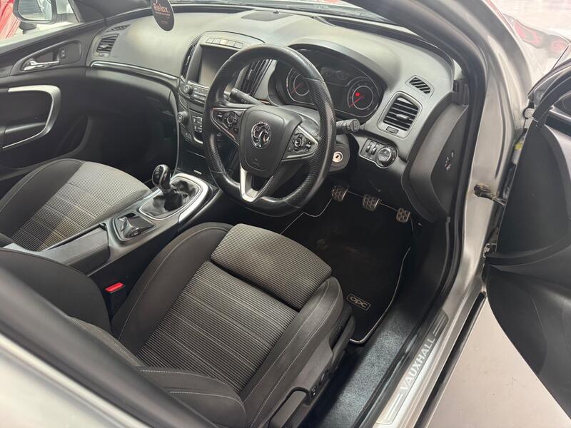 VAUXHALL INSIGNIA