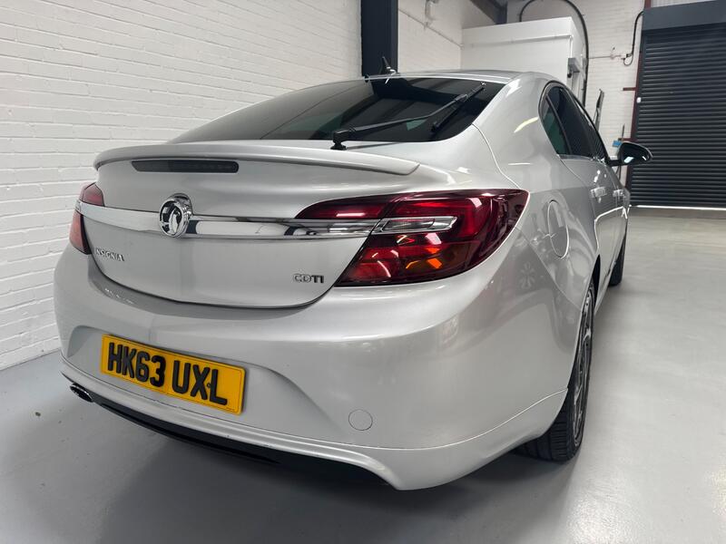 VAUXHALL INSIGNIA