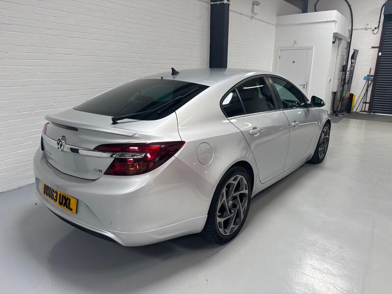 VAUXHALL INSIGNIA