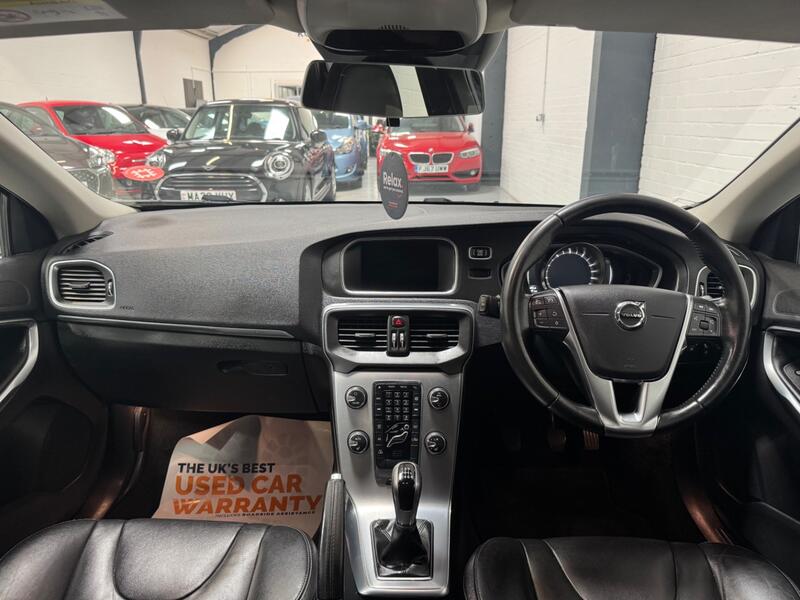 VOLVO V40