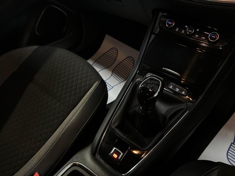 VAUXHALL GRANDLAND X