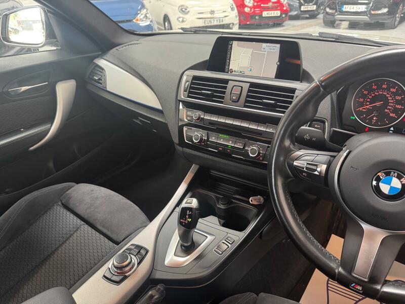 BMW 1 SERIES