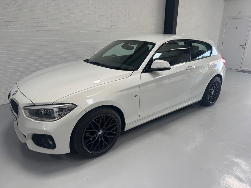 BMW 1 SERIES