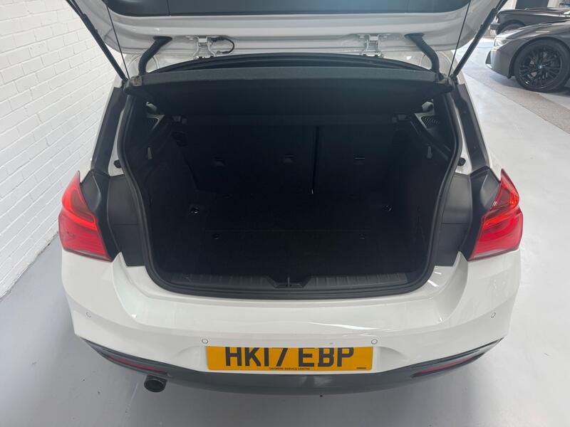BMW 1 SERIES